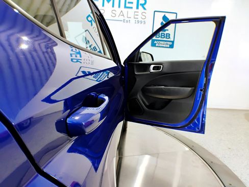 Used 2021 Hyundai Venue SEL image 74