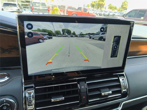 Used 2024 Lincoln Navigator Black Label AWD/4WD image 34