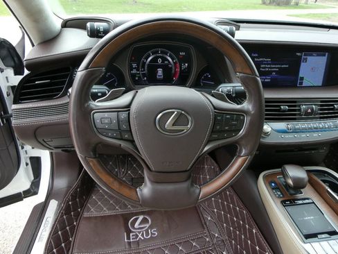Used 2018 Lexus LS 500 AWD w/ Interior Upgrade Package image 10