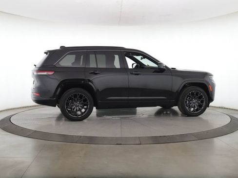 Used 2026 Jeep Grand Cherokee Summit w/ Obsidian Package AWD/4WD image 6