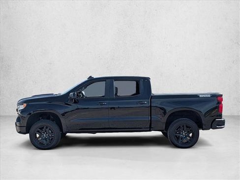 Used 2025 Chevrolet Silverado 1500 LT Trail Boss w/ Convenience Package II AWD/4WD image 9