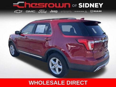 Used 2017 Ford Explorer XLT w/ Equipment Group 202A AWD/4WD image 3