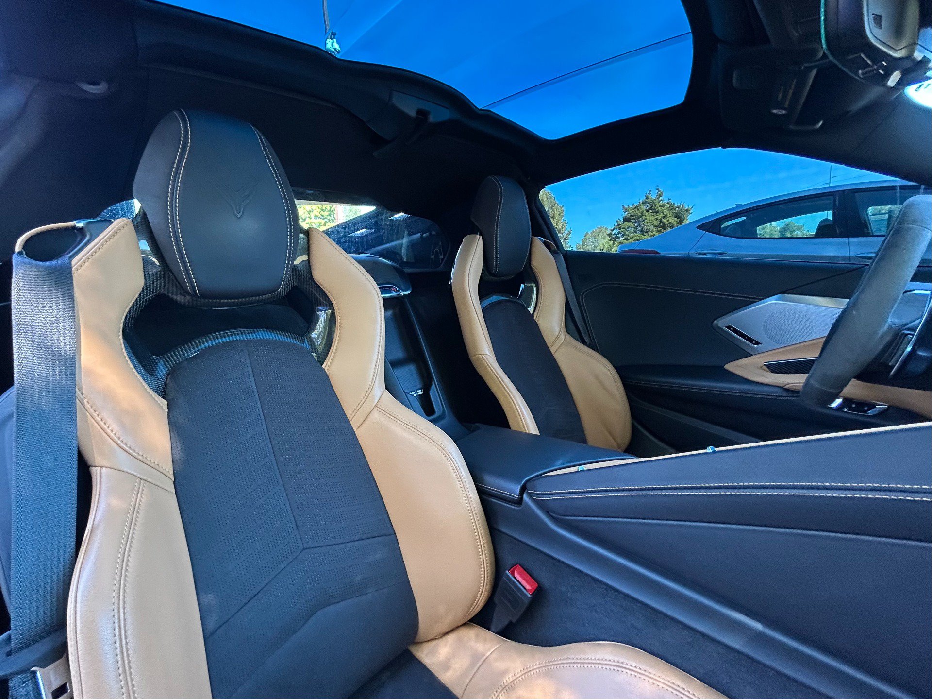 Used 2022 Chevrolet Corvette Stingray Preferred Cpe w/ Z51 Performance Package RWD image 16