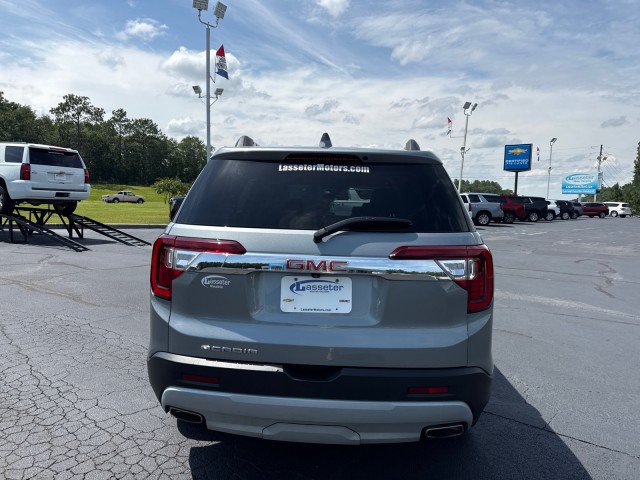 Used 2023 GMC Acadia SLT w/ Preferred Package FWD image 4