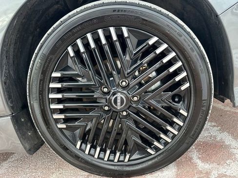 Used 2024 Nissan Leaf SV Plus image 33