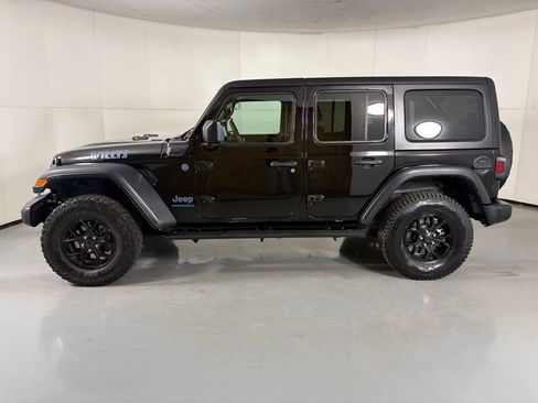 Used 2024 Jeep Wrangler Unlimited AWD/4WD image 5