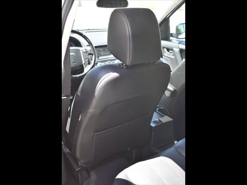 Used 2014 Land Rover LR2 AWD/4WD image 20
