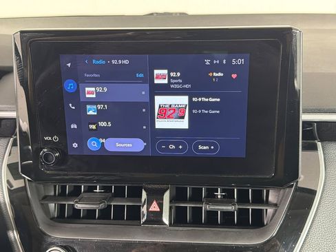 Used 2023 Toyota Corolla LE FWD image 28