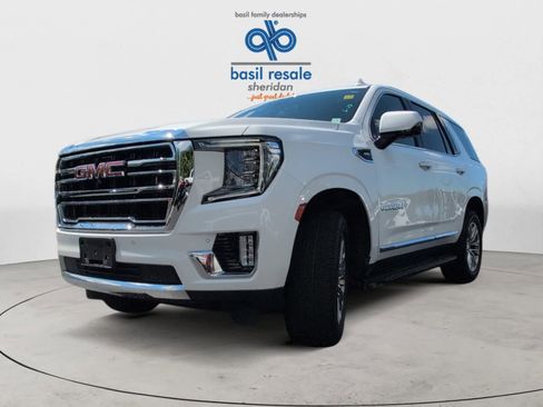 Used 2021 GMC Yukon SLT w/ SLT Premium Package image 2