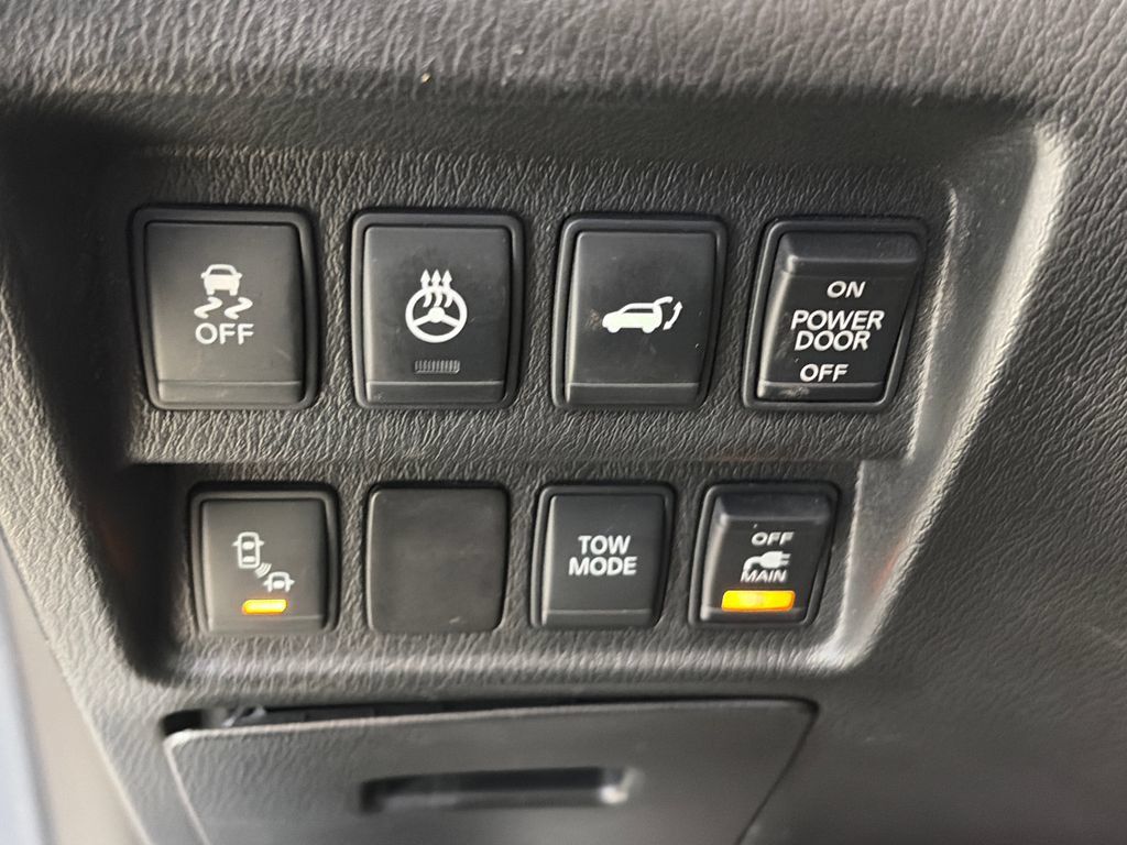 Used 2016 Nissan Pathfinder Platinum AWD/4WD image 24