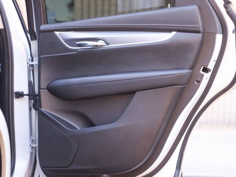 Used 2018 Cadillac XT5 Luxury w/ LPO, Black Ice Package image 30