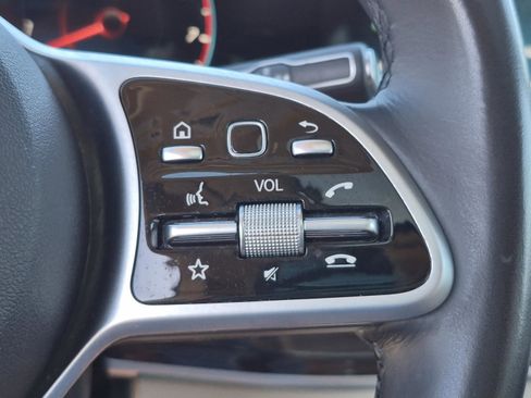 Used 2021 Mercedes-Benz GLS 450 4MATIC image 33