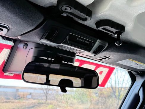 Used 2024 Jeep Gladiator Rubicon image 23