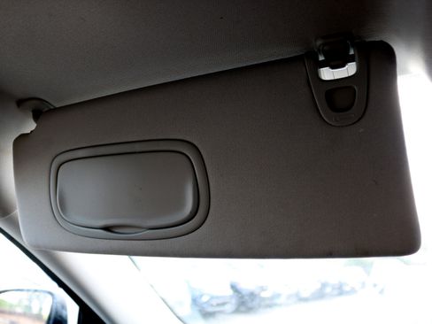 Used 2020 Jeep Cherokee Limited image 48