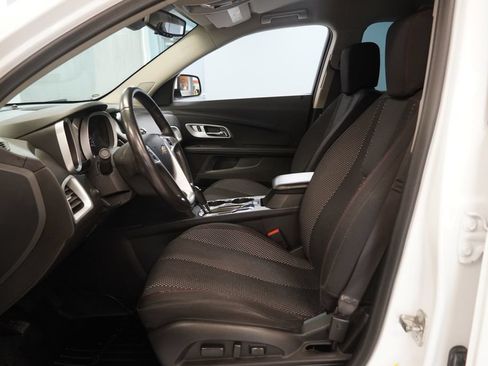 Used 2017 Chevrolet Equinox LT w/ Convenience Package AWD/4WD image 5