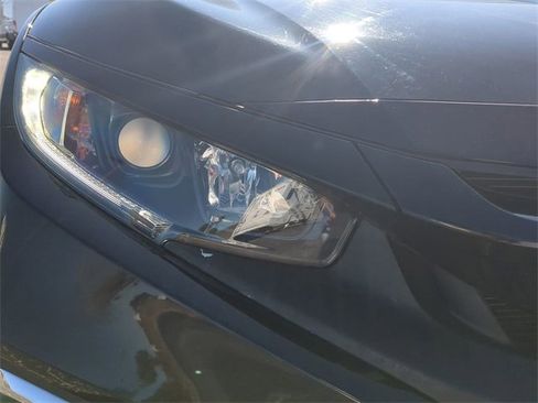 Used 2020 Honda Civic EX image 10