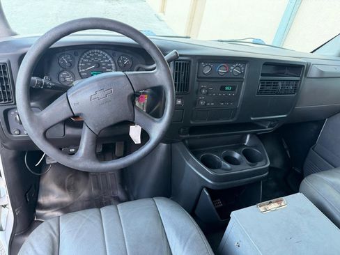 Used 2005 Chevrolet Express 2500 2500 135 WB RWD image 20