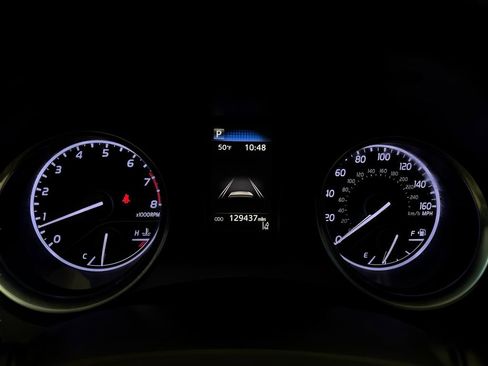 Used 2020 Toyota Camry SE FWD image 17