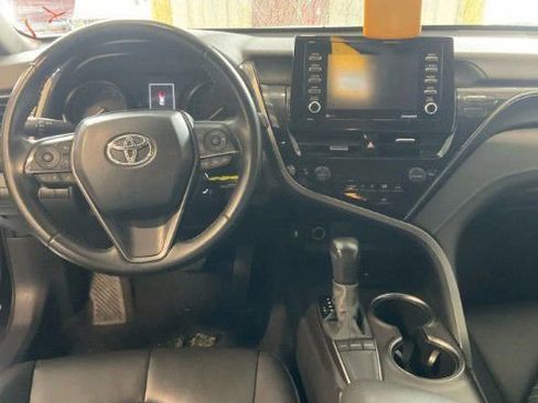 Used 2024 Toyota Camry SE FWD image 2