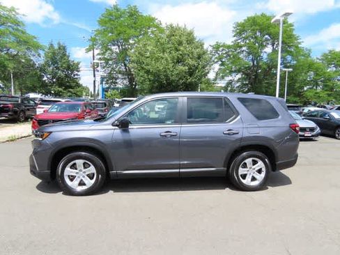 Certified 2023 Honda Pilot LX image 3
