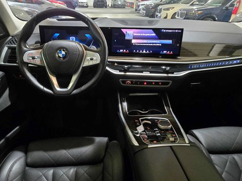 Used 2025 BMW X7 xDrive40i AWD/4WD image 19