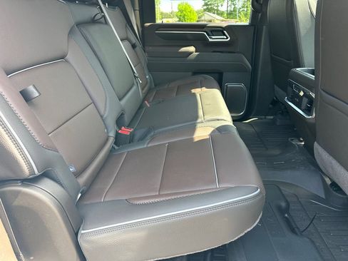 New 2026 GMC Sierra 3500 Denali w/ Denali Reserve Package AWD/4WD image 16