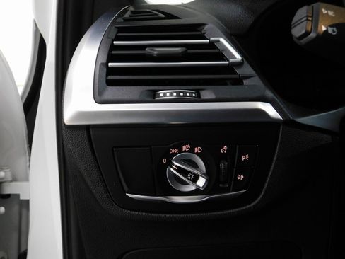 Used 2023 BMW X4 xDrive30i image 38