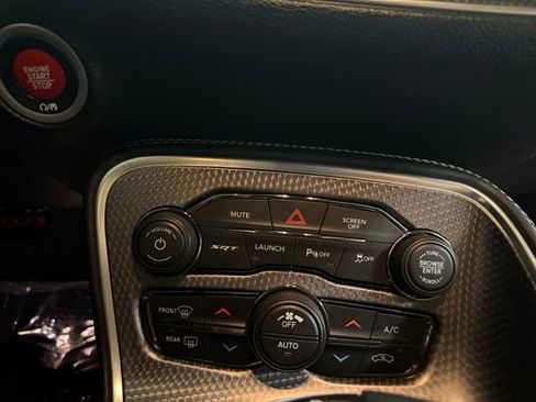 Used 2019 Dodge Challenger SRT Hellcat image 9