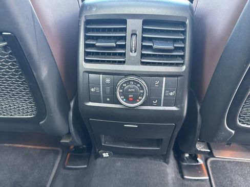 Used 2015 Mercedes-Benz GL 63 AMG 4MATIC image 38