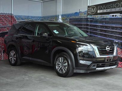 Used 2025 Nissan Pathfinder SL