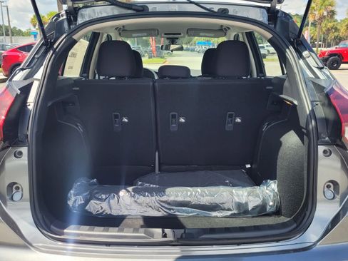 New 2025 Nissan Kicks Play S image 6