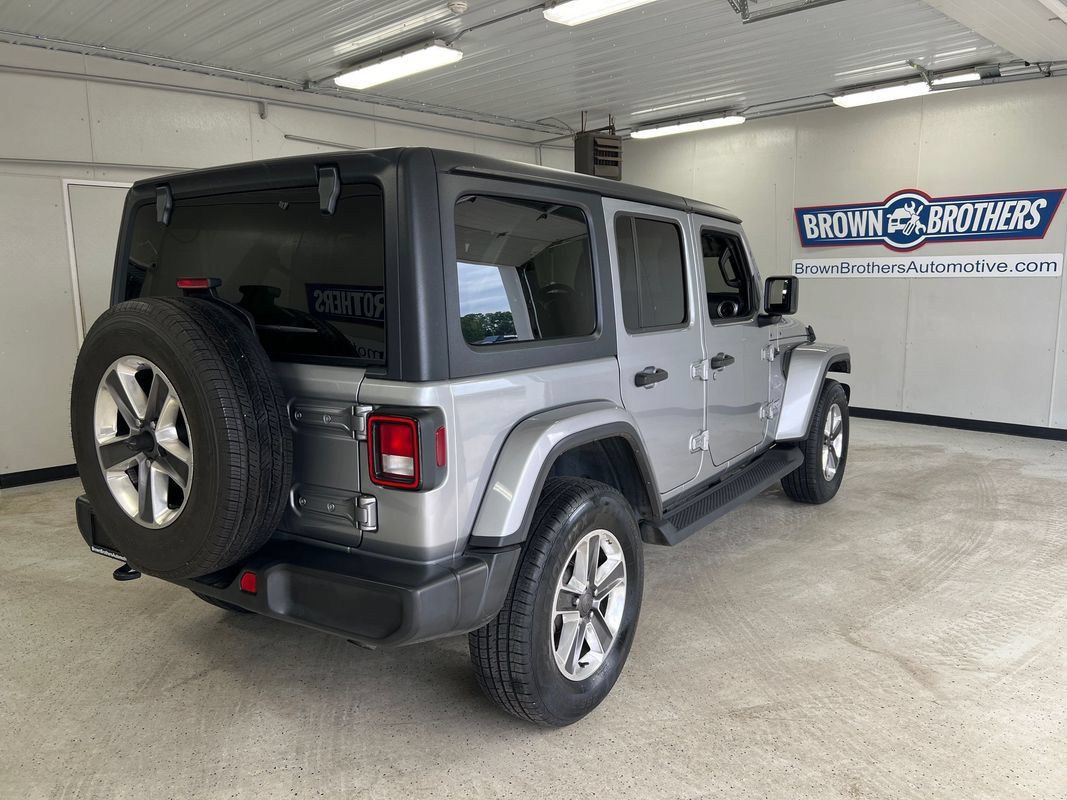 Used 2021 Jeep Wrangler Unlimited Sahara AWD/4WD image 3