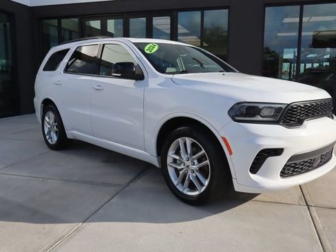 Used 2024 Dodge Durango GT RWD image 1