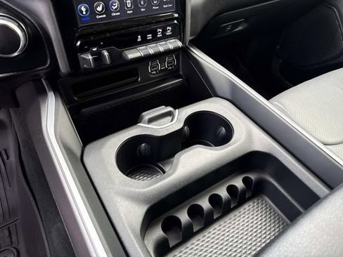 Used 2020 RAM 1500 Big Horn AWD/4WD image 23