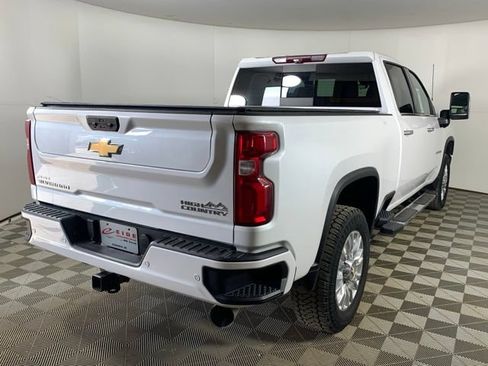 Used 2022 Chevrolet Silverado 2500 High Country w/ Z71 Off-Road Package AWD/4WD image 14