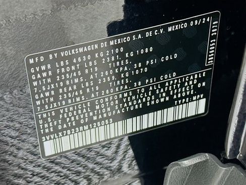 Used 2024 Volkswagen Taos SE image 33