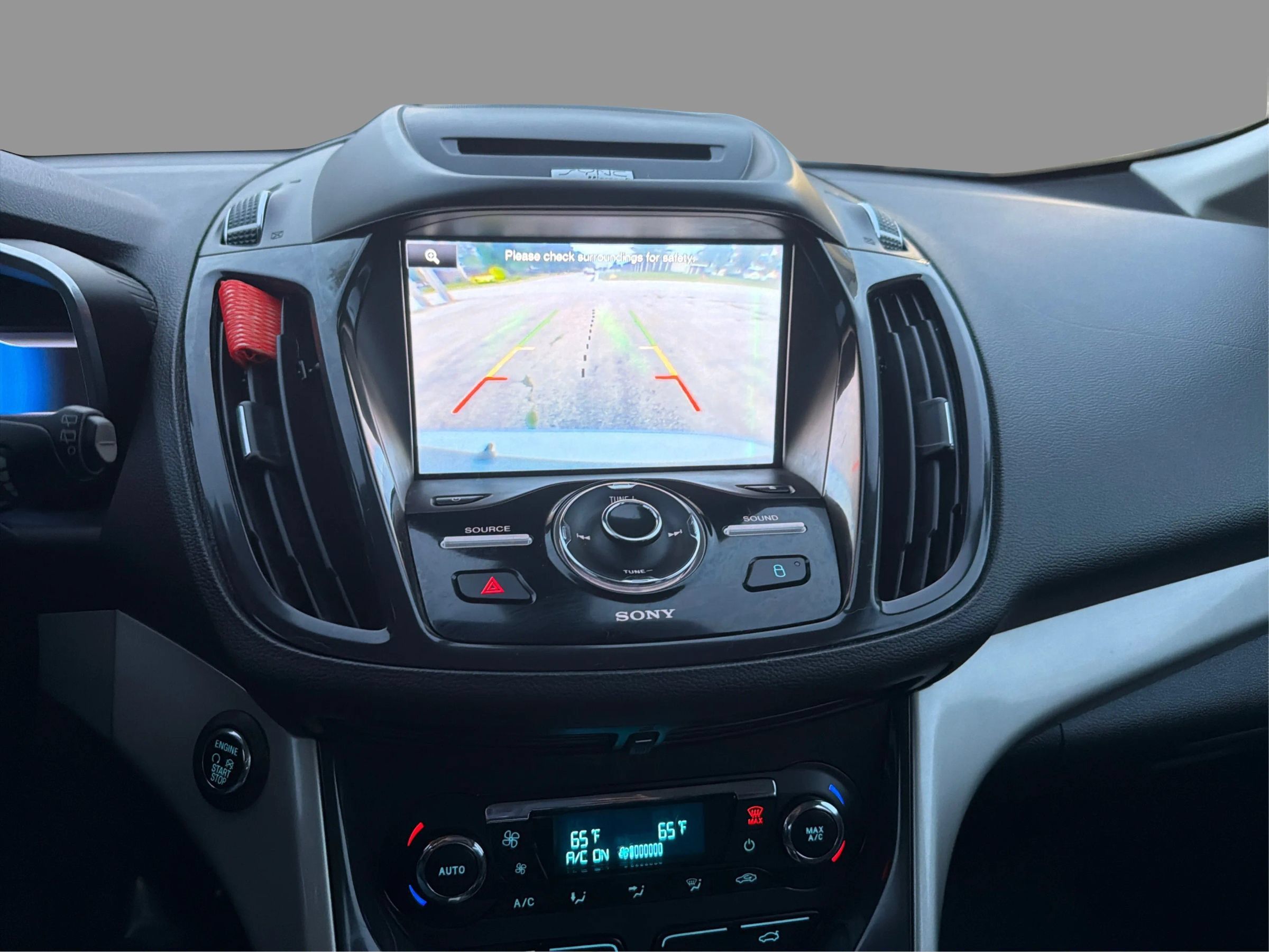 Used 2013 Ford C-MAX SEL FWD image 30