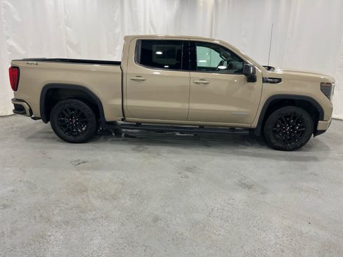Certified 2022 GMC Sierra 1500 Elevation w/ Elevation Premium Package image 8