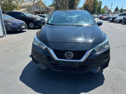 Used 2021 Nissan Versa SV FWD image 5