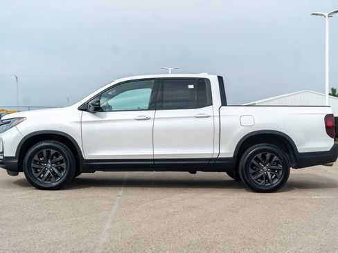 Used 2023 Honda Ridgeline Sport image 4