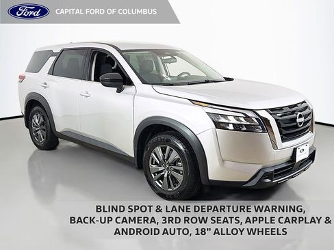Used 2024 Nissan Pathfinder S image 1