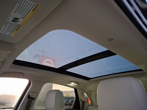 Used 2021 Cadillac XT5 Premium Luxury image 14