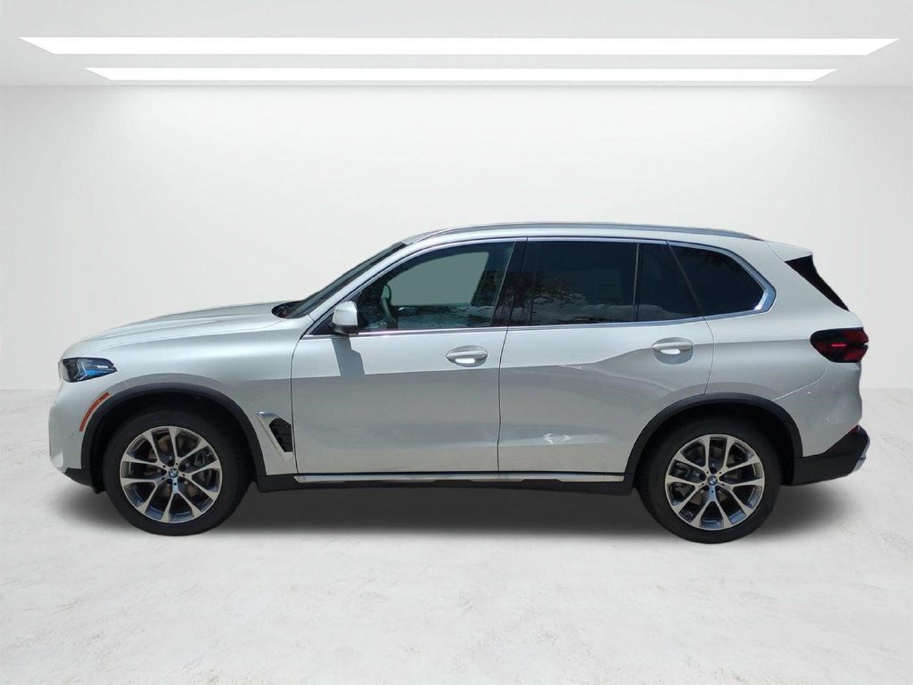New 2026 BMW X5 xDrive40i w/ Parking Assistance Package AWD/4WD image 7