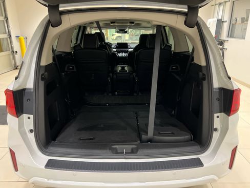 Certified 2025 Honda Odyssey Touring image 13