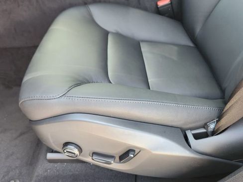 New 2025 Volvo XC60 B5 Core w/ Climate Package image 10