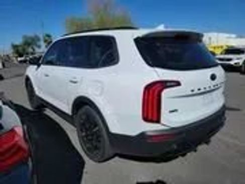 Used 2021 Kia Telluride SX w/ SX Prestige Package image 4