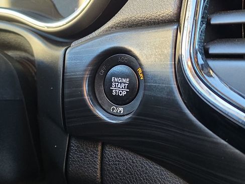 Used 2020 Jeep Grand Cherokee Altitude image 14