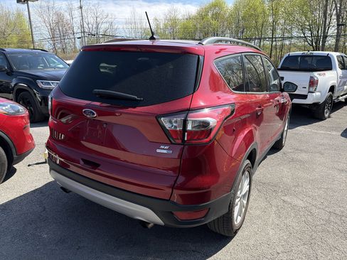 Used 2018 Ford Escape SE w/ SE Sync 3 Package AWD/4WD image 7