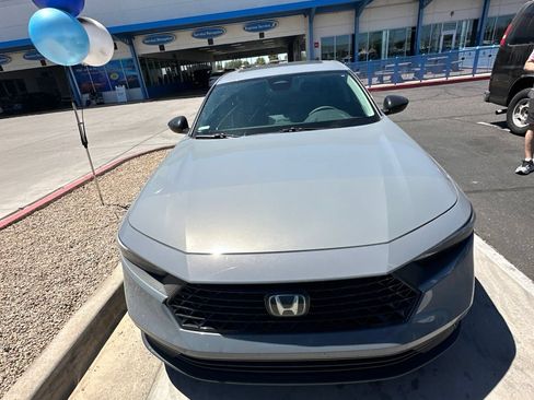 Used 2025 Honda Accord SE image 6