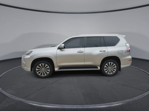 Used 2023 Lexus GX 460 Luxury w/ Accessory Package AWD/4WD image 5